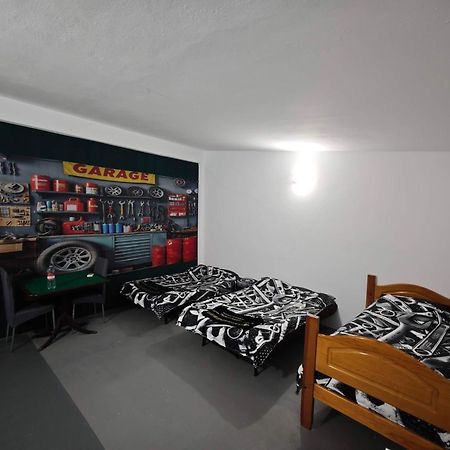 Garage4Me Pool Opcional Hotell Esmoriz Exteriör bild